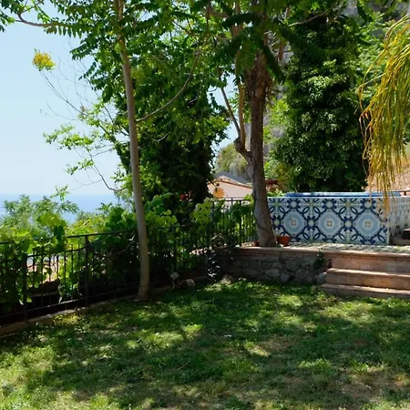 Casa Paradiso - Panoramic Sea View & Jacuzzi * Terracina
