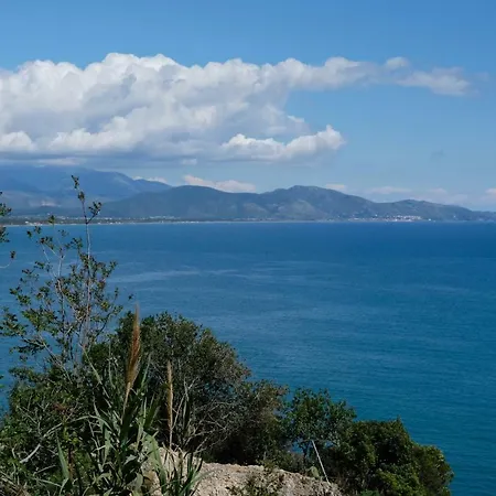 Casa Paradiso - Panoramic Sea View & Jacuzzi * Terracina